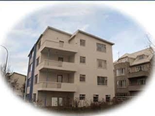 Guesthouse Bina 雷克雅維克 外观 照片